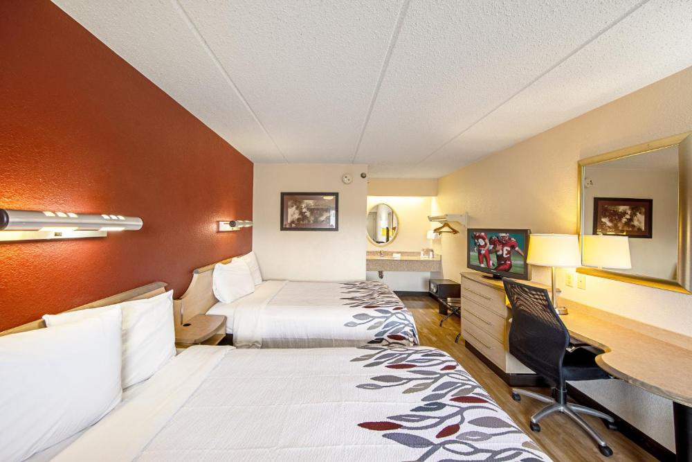 Deluxe Room with Two Double Beds Non-Smoking interior